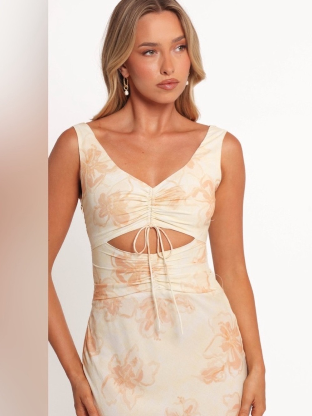Petal & Pup Orin Maxi‎ Dress Size Medium Floral Yellow Cut Out - Picture 2 of 16